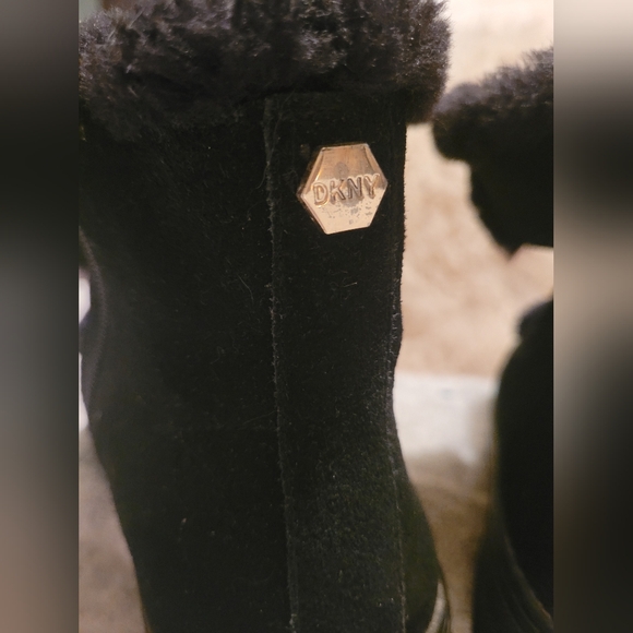 Like New DKNY Faux Fur Lined Booties - Picture 7 of 8